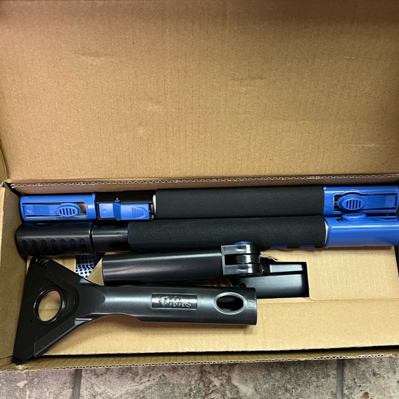 47'' Ice Scraper and Snow Broom for Car Windshield, Extendable Foam Snow Brush - Picture 3 of 4